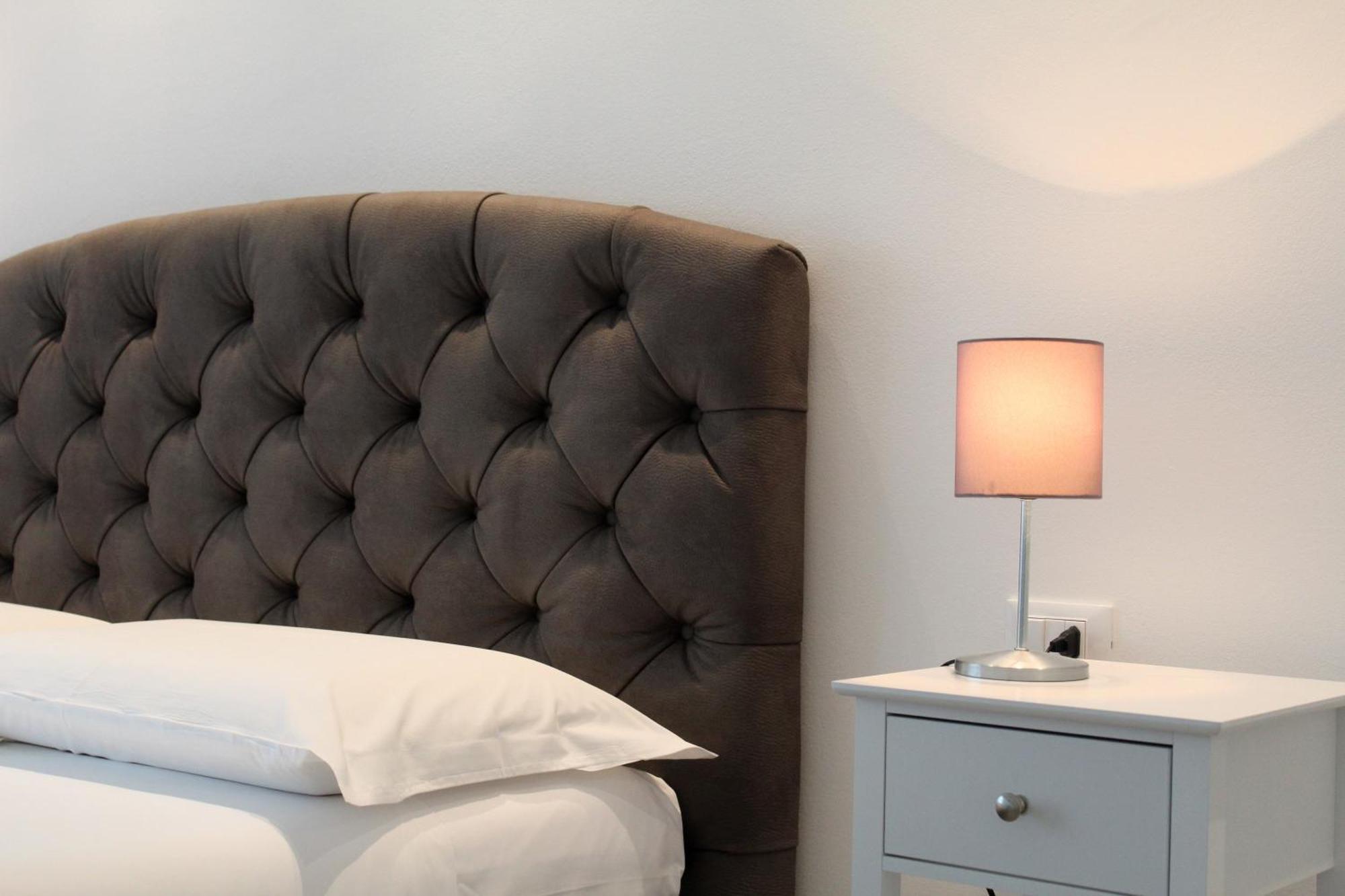 Villa Forte Salvi - Rooms 佩斯基耶拉德加达 外观 照片