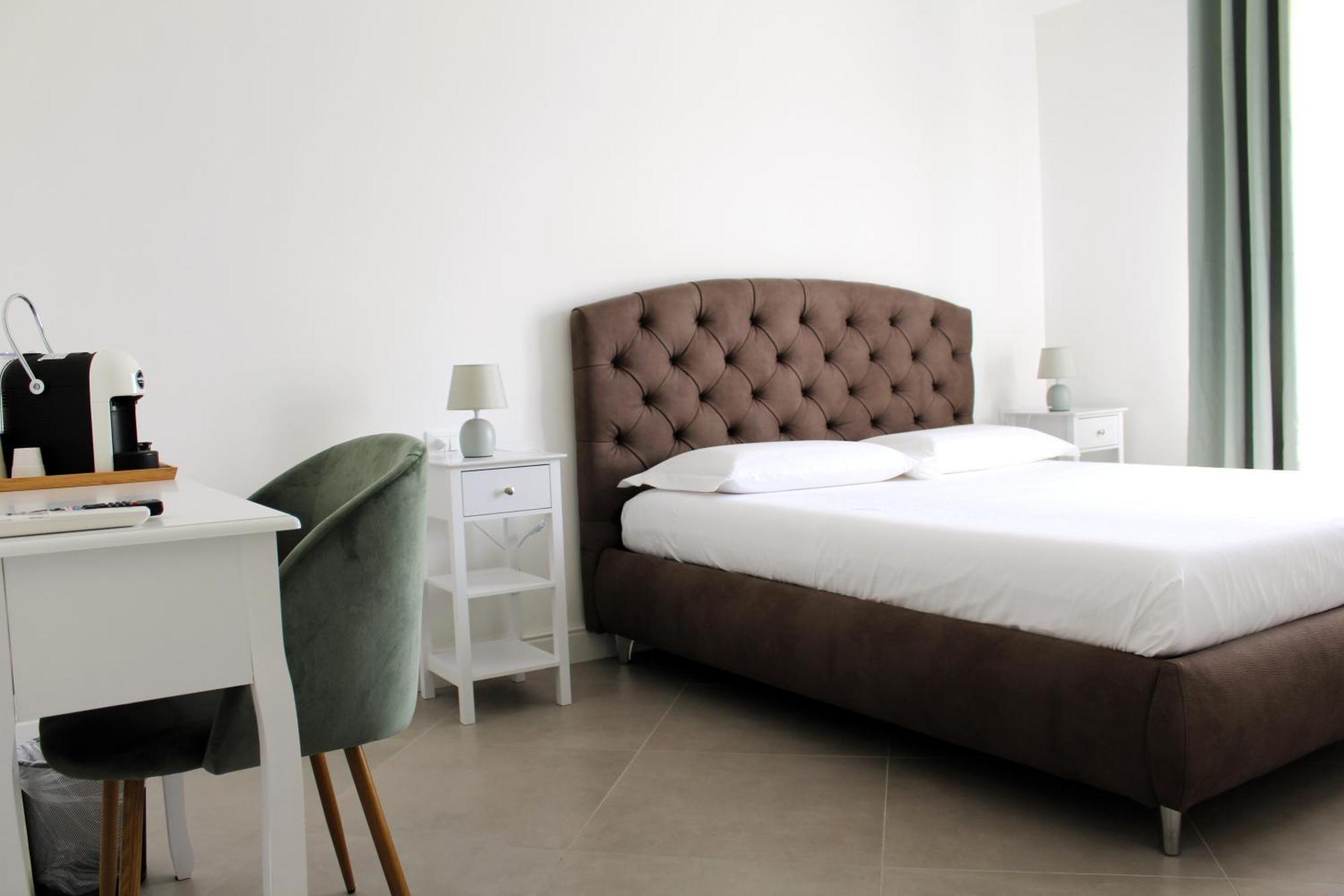 Villa Forte Salvi - Rooms 佩斯基耶拉德加达 外观 照片